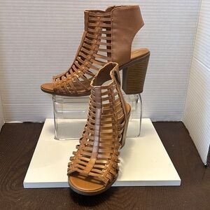 Mossimo Tan Heels with Rounded Toe and Lace-Up Design